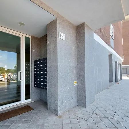 公寓 Comodo Con Terrazzo, Vicino Gemelli